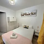 Logis Hotel- Restaurant La Haie Des Vignes Seminaires Et Evenementiel Hotell Allain