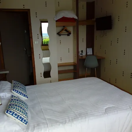 Hotel- Restaurant La Haie Des Vignes 3* Allain