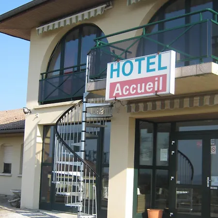 Logis Hotel- Restaurant La Haie Des Vignes Seminaires Et Evenementiel Hotel Allain