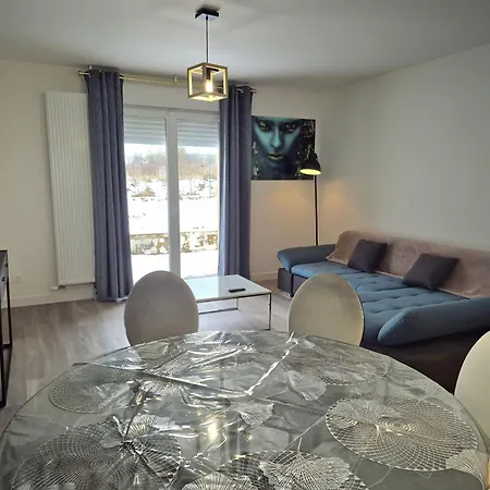 Hotel Logis Hotel- Restaurant La Haie Des Vignes Seminaires Et Evenementiel 3*