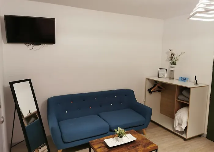 Logis Hotel- Restaurant La Haie Des Vignes Seminaires Et Evenementiel 3*