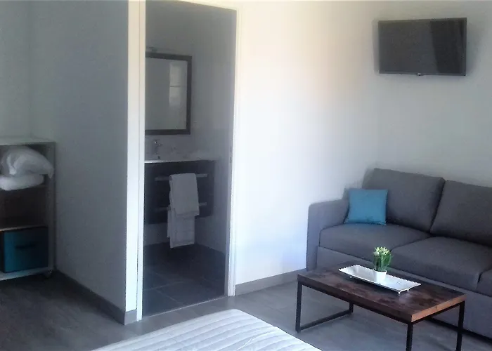 Szálloda Logis Hotel- Restaurant La Haie Des Vignes Seminaires Et Evenementiel Allain