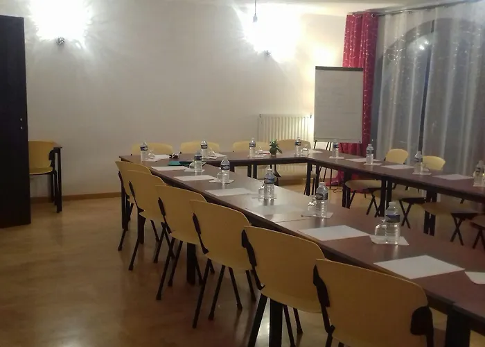 Logis Hotel- Restaurant La Haie Des Vignes Seminaires Et Evenementiel Hotel Allain