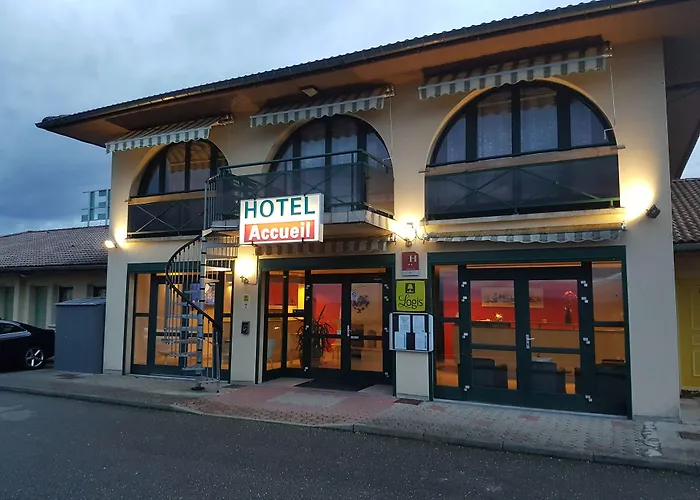 Hotel Logis Hotel- Restaurant La Haie Des Vignes Seminaires Et Evenementiel 3*