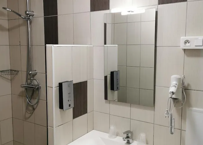 Logis Hotel- Restaurant La Haie Des Vignes Seminaires Et Evenementiel Szálloda