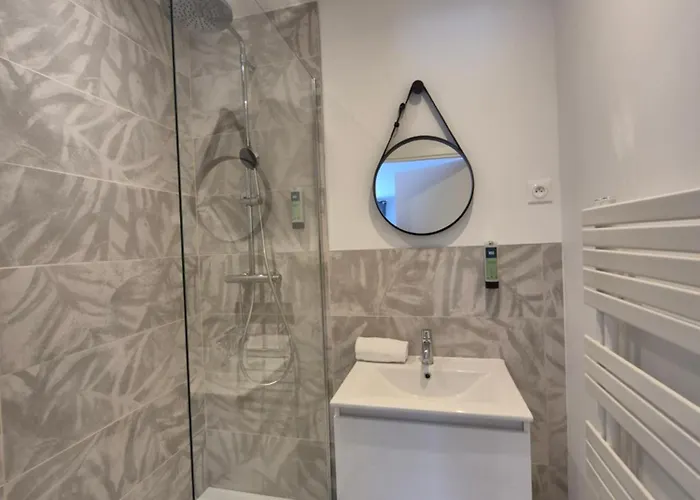 Logis Hotel- Restaurant La Haie Des Vignes Seminaires Et Evenementiel Allain