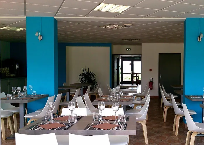 Logis Hotel- Restaurant La Haie Des Vignes Seminaires Et Evenementiel Allain