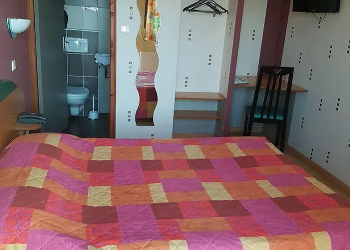 Logis Hotel- Restaurant La Haie Des Vignes Seminaires Et Evenementiel